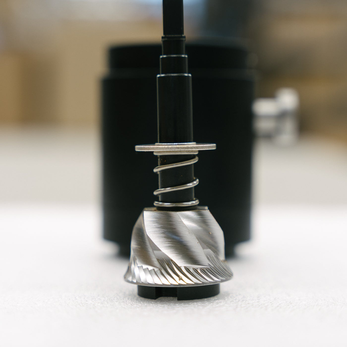 Femobook A4Z 48mm 1ZPRESSO ZP6 conical burr set close-up